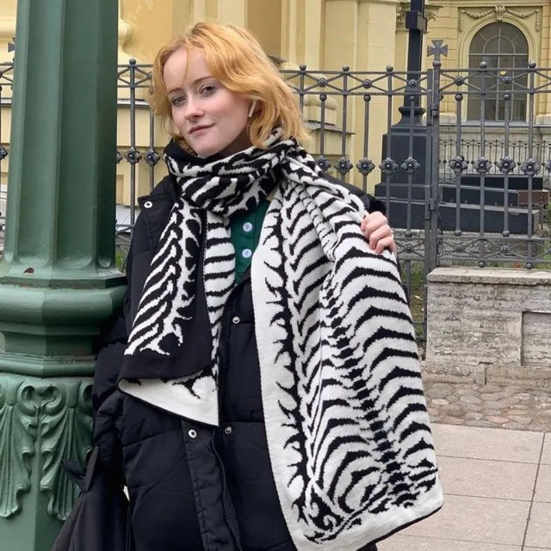 Gothic hip-hop punk striped unisex knit scarf Y2K warm scarf Korean Creative Linear Jacquard Harajuku high street scarf 241122