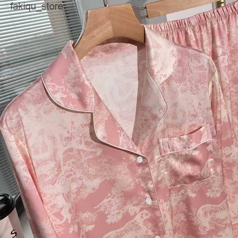Sexy Pyjamas French high-class printed pajamas for womens spring and autumn new lazy style sweet homewear silk pajamas for women sleepwear L240910