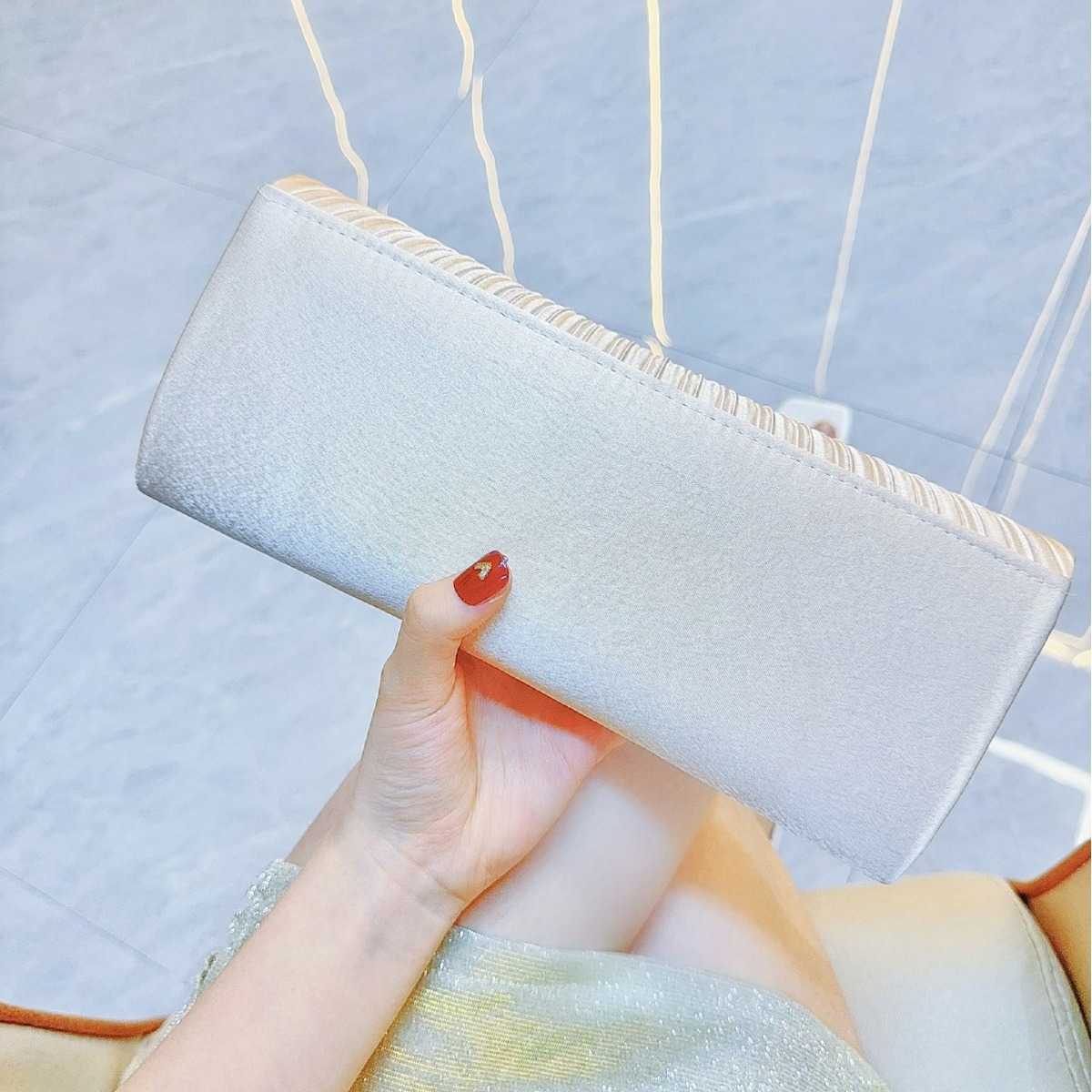 Celebrity Banquet Handheld Bag Silk pleated Diamond French Handheld Bag Single Shoulder Crossbody Banquet Bag 241122