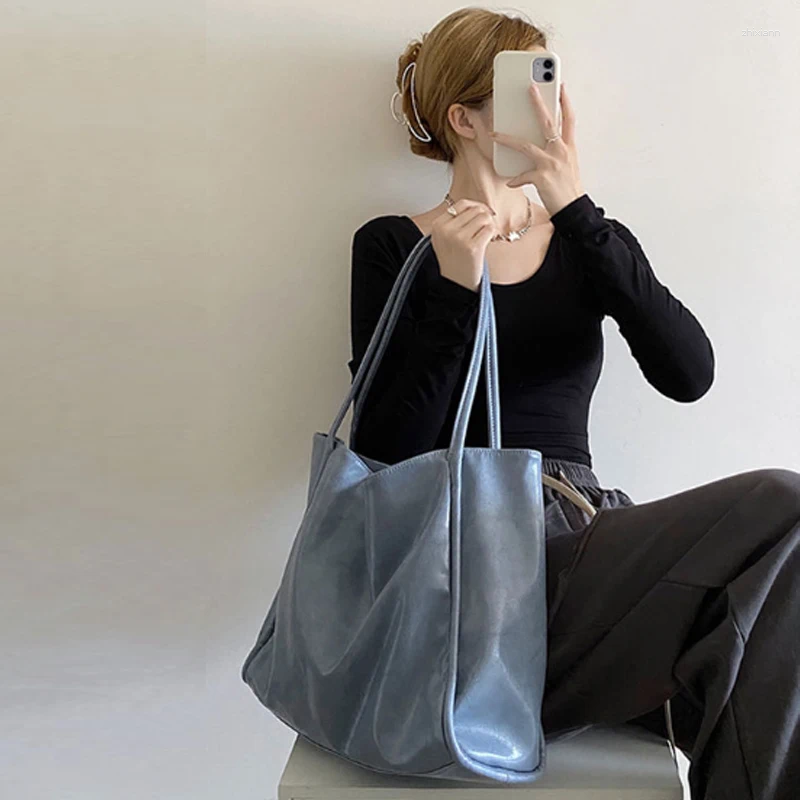 2025 NEW Evening Bags Large Capacity For Women In Glossy Handheld College Student Class Simple And Casual Underarm Shoulder zhanyishengli
