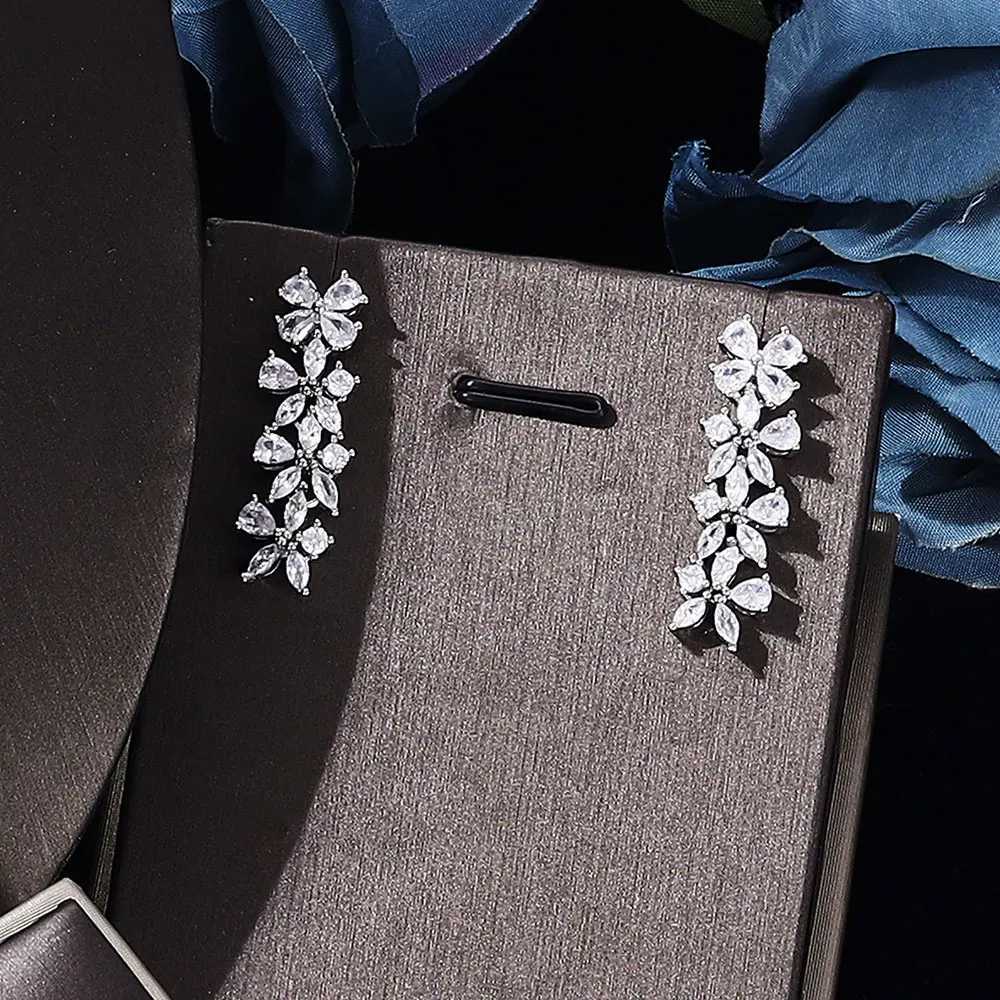 New cubic zirconia bridal jewelry set for womens parties in 2023 luxury Dubai crystal wedding hot selling in Central Asia W241121