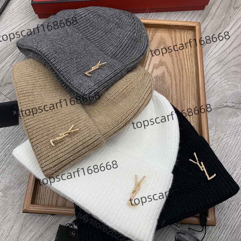 Designer hat Knitted hat Beanie hat, men's and women's fashion letter gold needle casual hat Winter wool cashmere hat