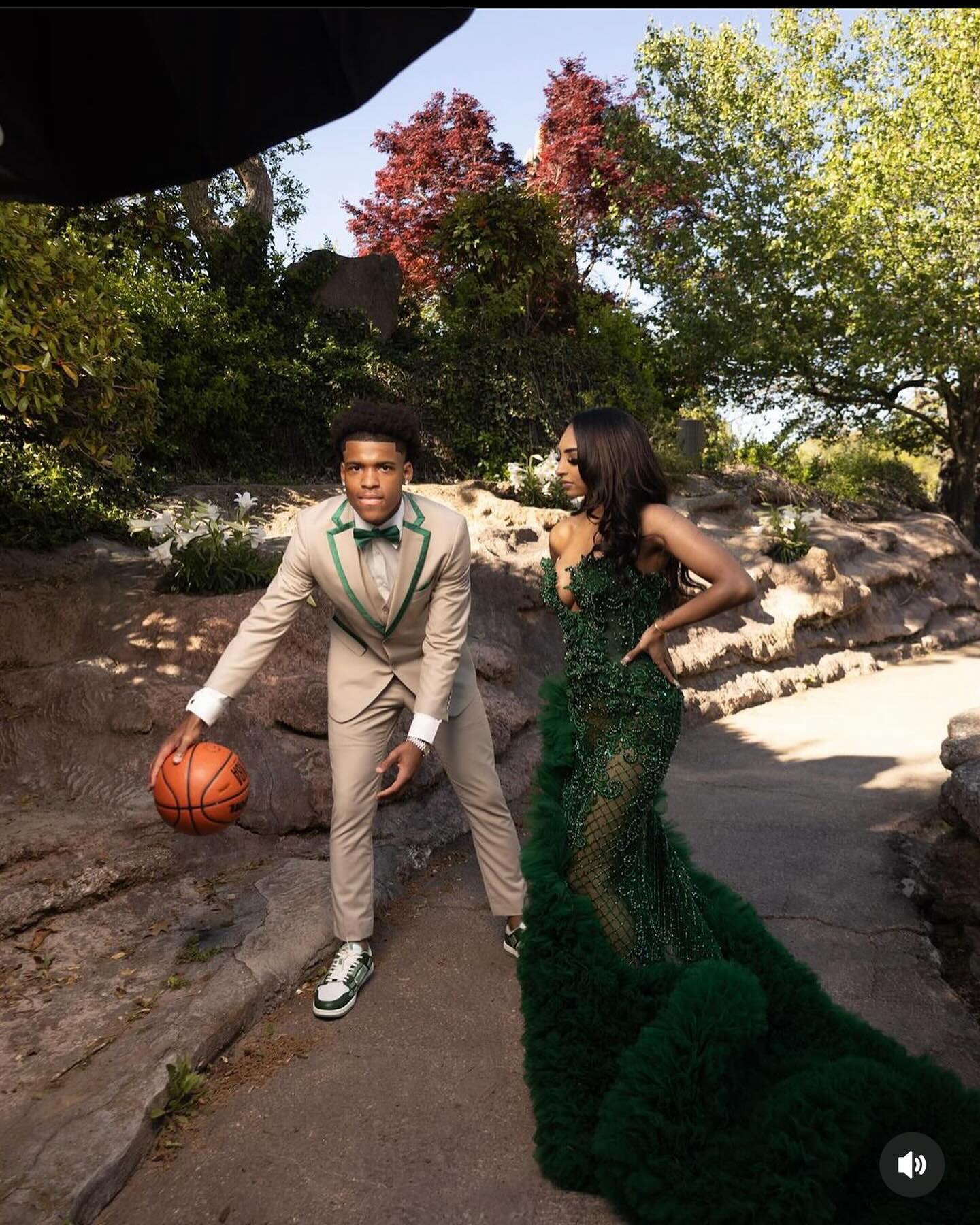 Stunning Crystal Green Prom Dress Black Sweetheart Beaded Sequins Evening Elegant Tulle Ruffle Thigh Split African Formal Dresses For Women 6660306