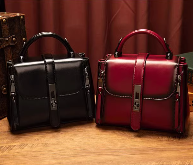 2024 High-quality high-end leather selling men's women's outdoor bag sports leisure travel handbag Laides massage bag purse with tag 04