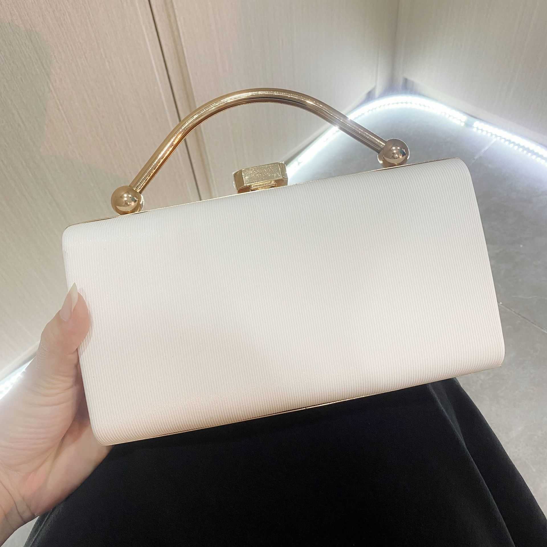 Wedding Dress Banquet Bag Minimalist Small Fragrant Scenery Noodle Handheld Bag 241122