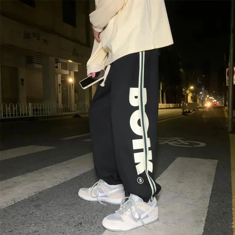 American Vibe HipHop Wide Leg Sweatpants For Men Fashion Training Cotton Young La Elastic Y2k Casual Baggy Male Sweat Pant 241122