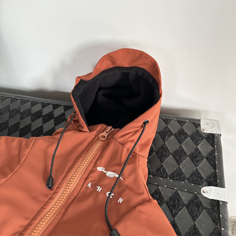 Dogs Clothing et Designer Apparel Warm Pet Coat Embroidered Cloth Dog Supplies Windbreaker Raincoats Free shipping