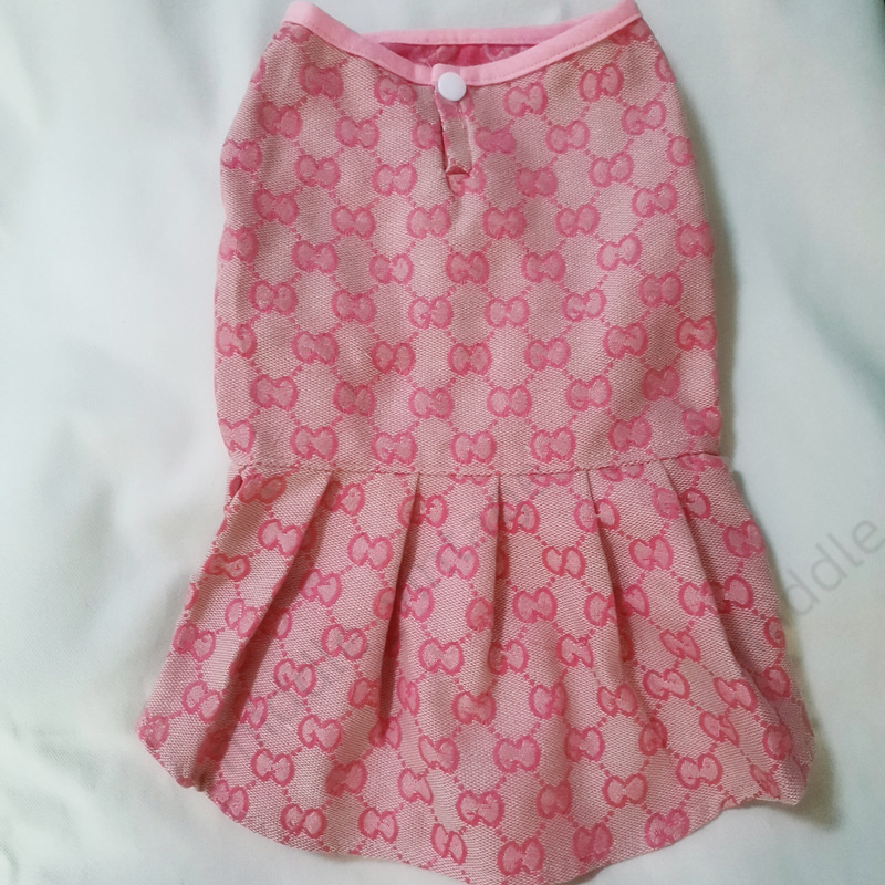 Designer Dress Brand Apparel Small Dogs Lightweight Cooling Dresses Classic Letter Pattern Soft Breathable Pet Cats Dog Clothes for Spring Summer 403