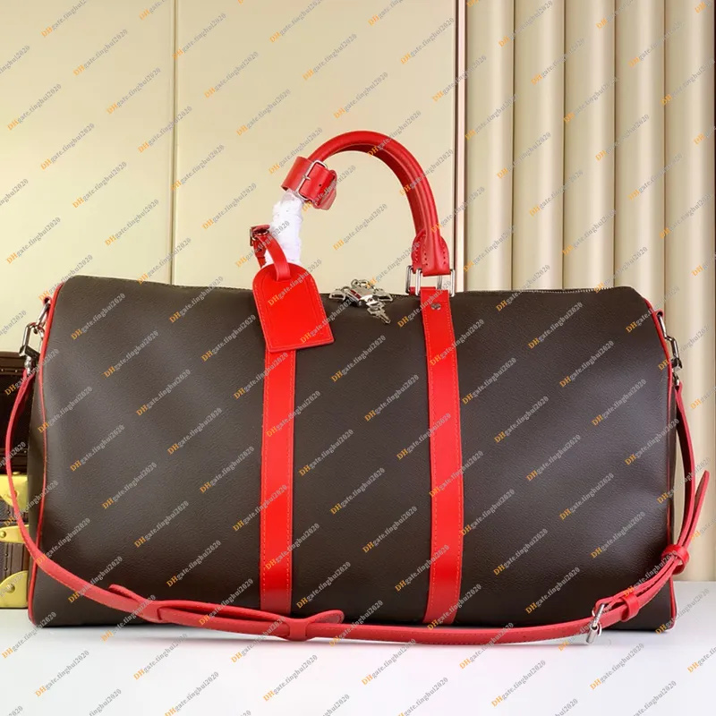 Luxury designer travel leather bags, casual airport bags, casual gym bags, versatile crossbody bags, stylish shoulder bags, travel bags, large capacity bag, messenger bag