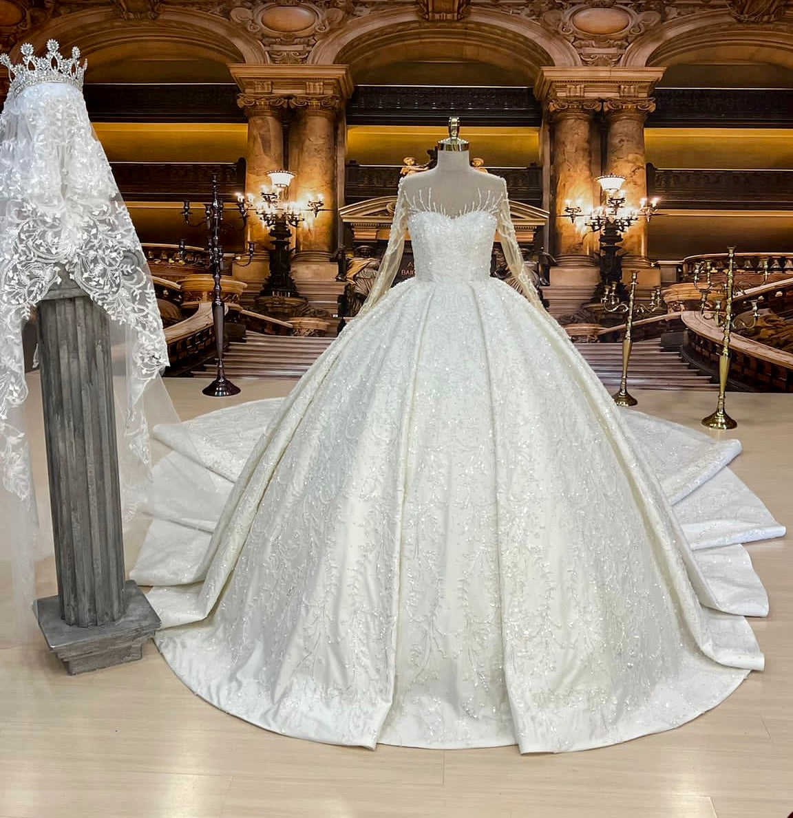 Gorgeous Ball Wedding Dress For Women Sheer Neck Long Sleeves Bridal Gown Appliques Sequins Sweep Train Dresses Custom Made vestidos de novia