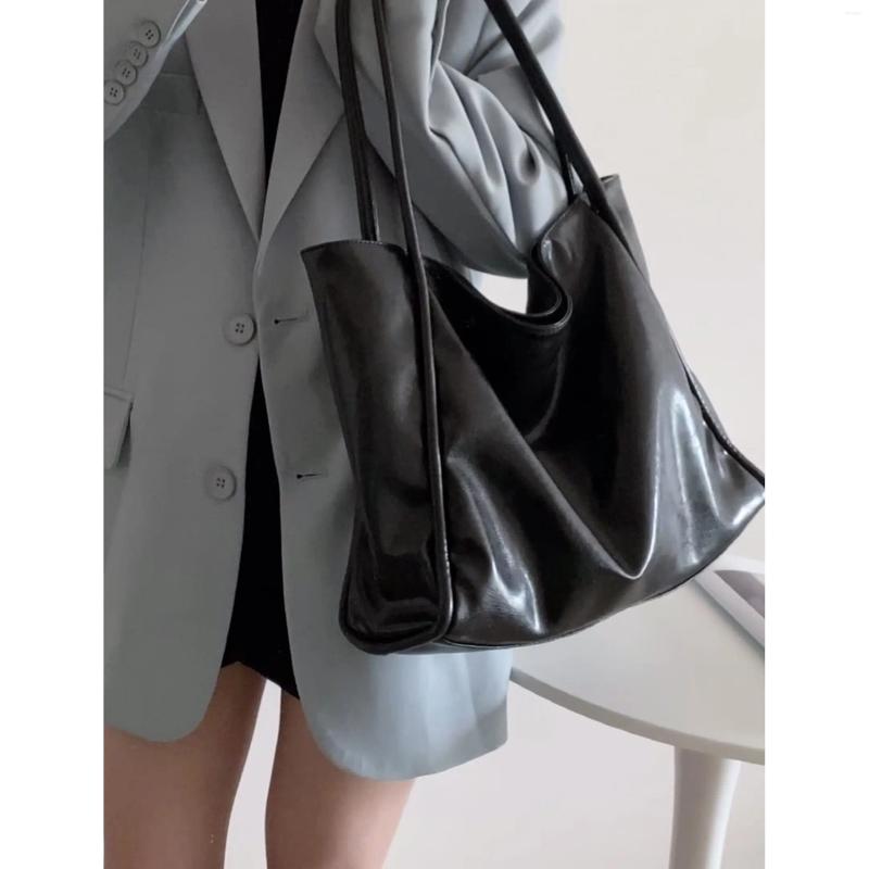 2025 NEW Evening Bags Large Capacity For Women In Glossy Handheld College Student Class Simple And Casual Underarm Shoulder zhanyishengli