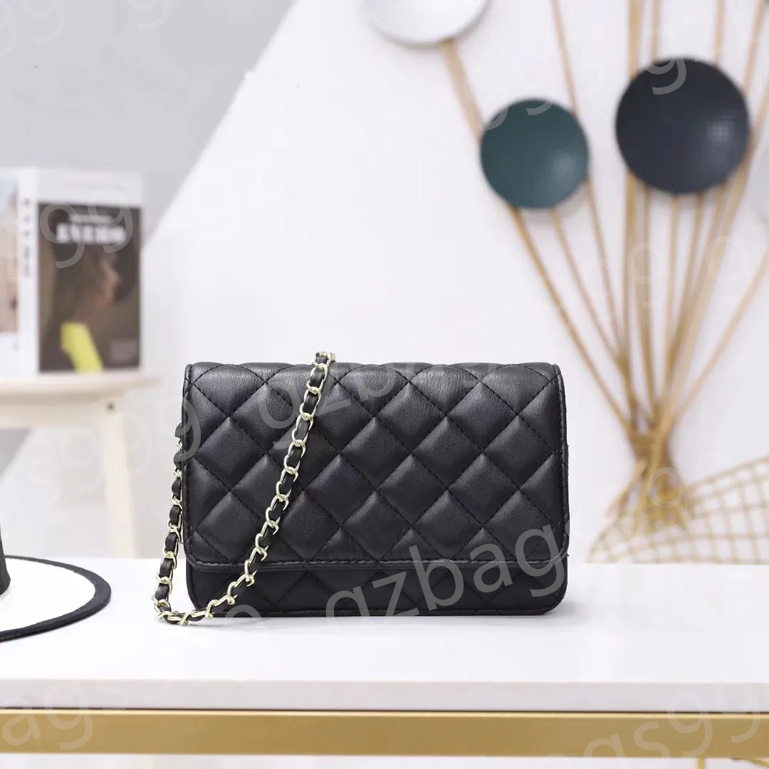 Chic Weekend Shopper - Premium Straw Shoulder Bags from THE TOTE BAG, Unisex Style for Any Occasion