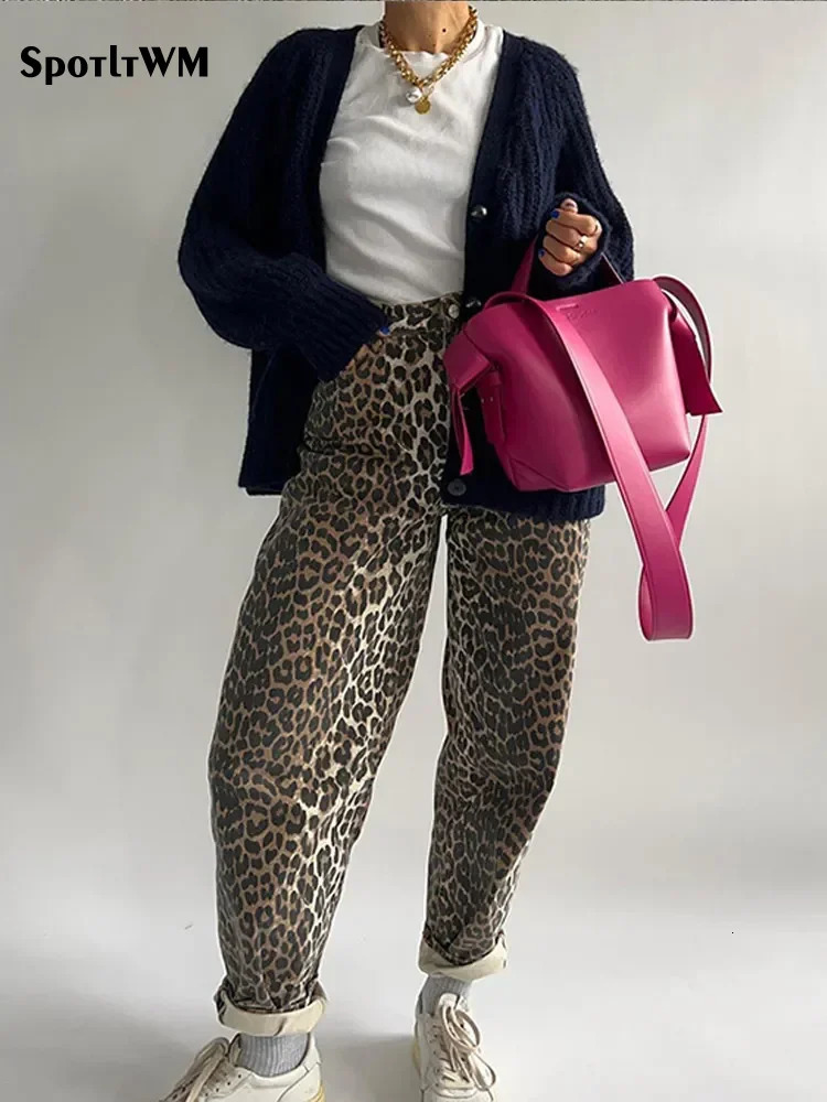 Fashion Leopard Print Wide Leg Jeans Pants For Women Loose Pocket High Waist Zipper Trousers Spring Chic Female High Streetwear 240420