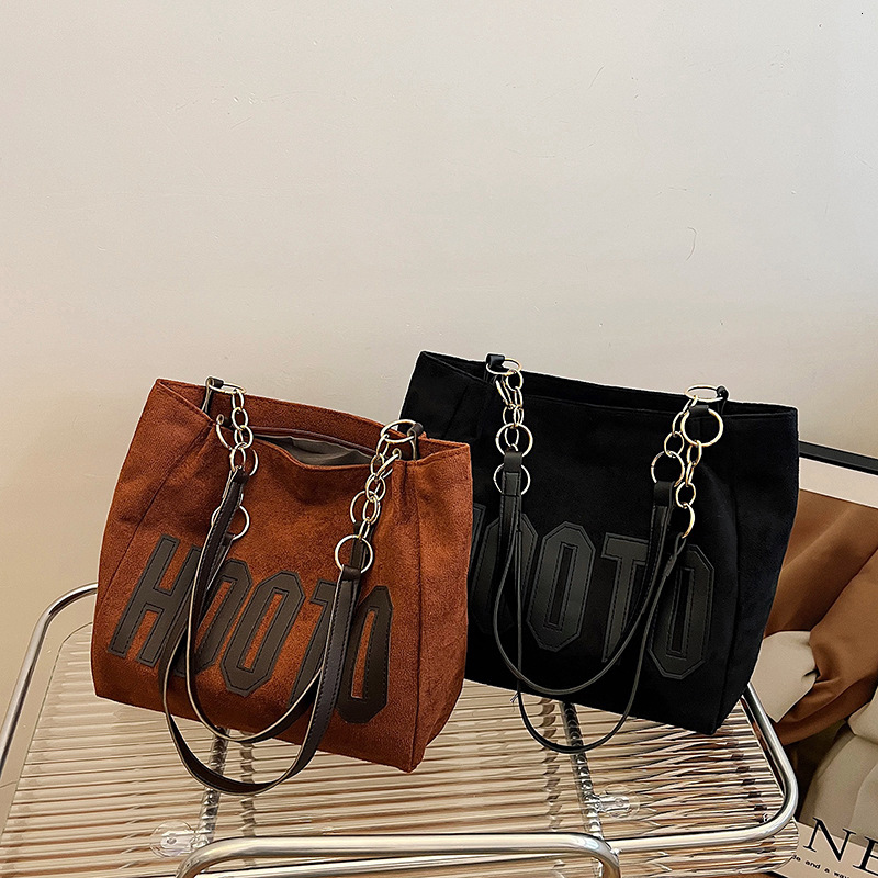 New autumn and winter fashion handbag with large trend leisure capacity and multifunctional texture women s shoulder bag designer commuter bag