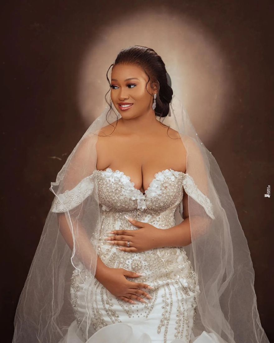 Aso Arabic Ebi Plus Size Ivory Mermaid Wedding Dresses Lacefull Wers Crystals Beaded Sweetheart Bridal Gowns Dresss