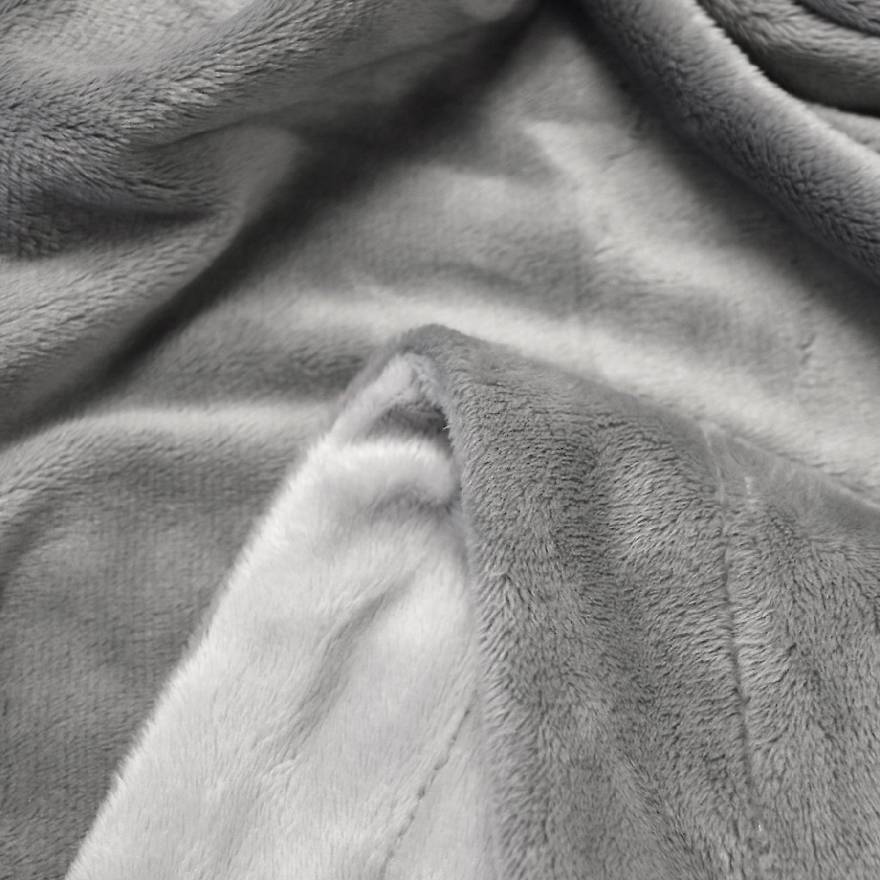 PetFusion Premium Reversible Dog & Cat Blanket