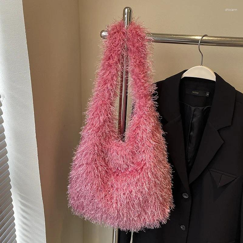 2025 NEW Totes Super Minimalist Plush Bag Winter Fashion Versatile Underarm Shoulder Niche Design Handbag For Women zhanyishengli