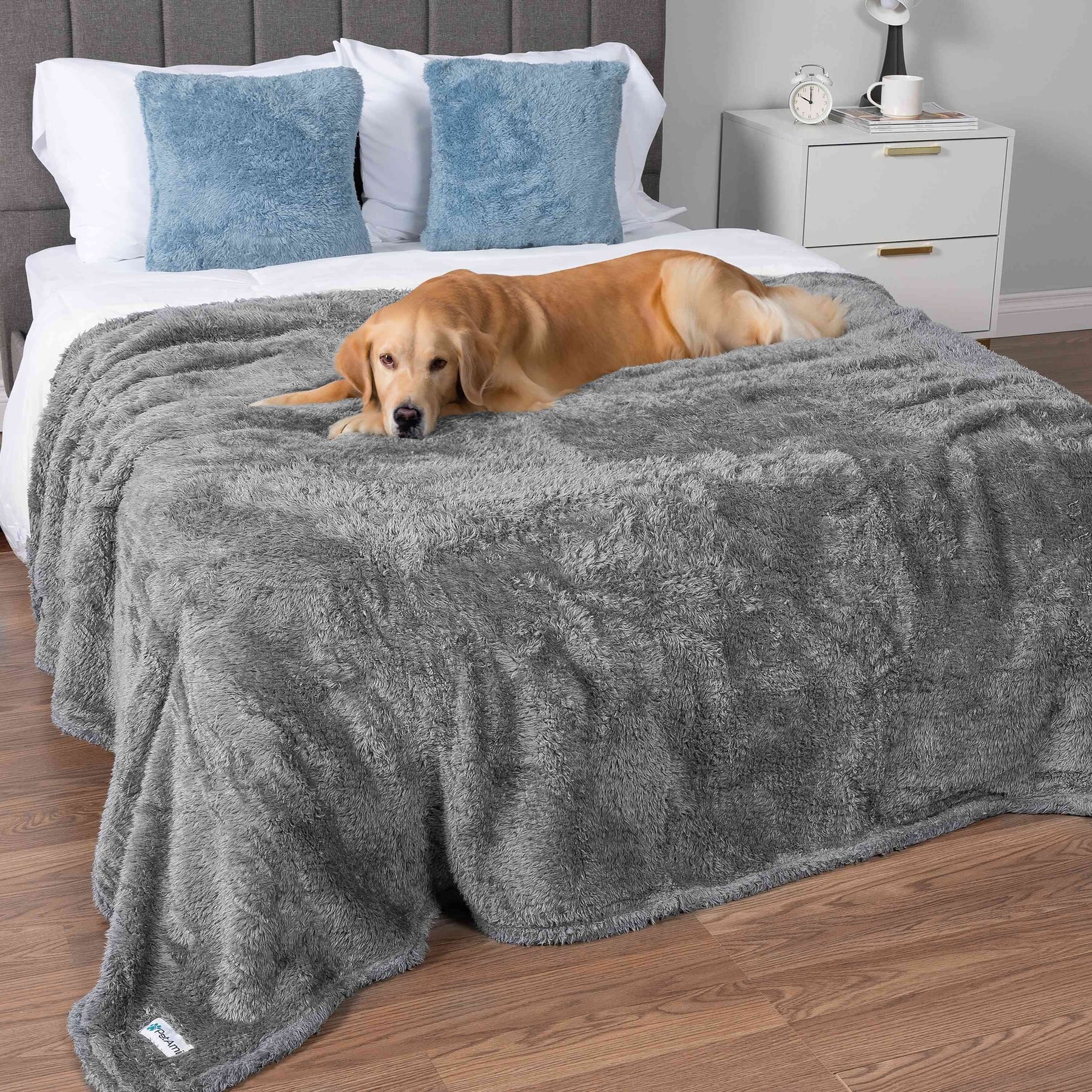PetAmi Fluffy Fleece Cat & Dog Throw Blanket