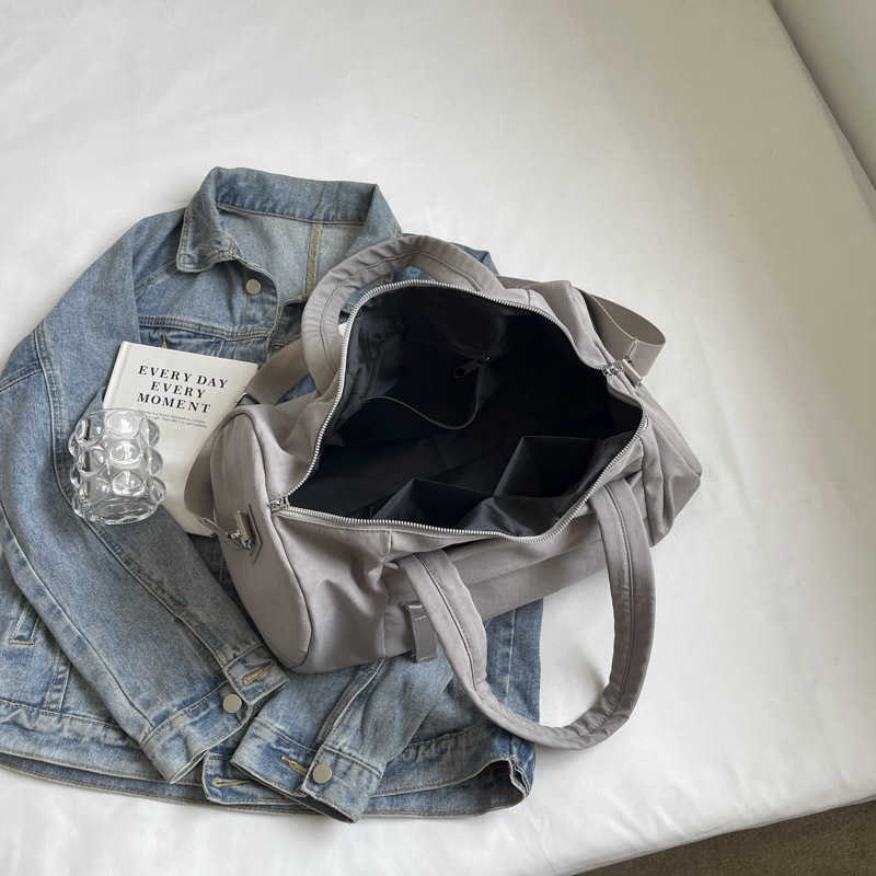 new large capacity travel bag commuting handbag lightweight outdoor sports and fitness womens bag yoga bag cylindrical backpack