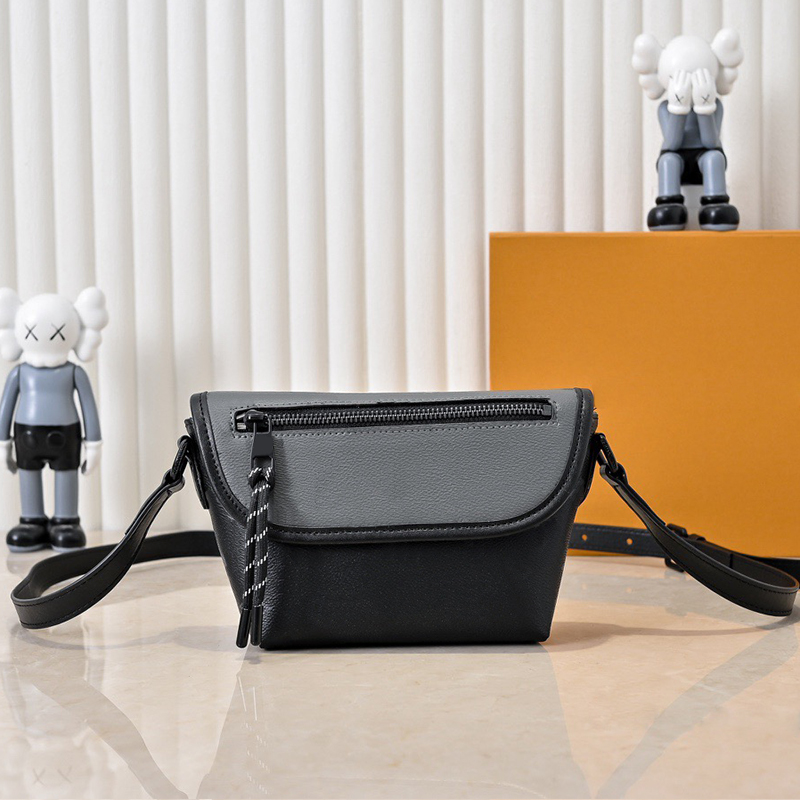 Designer Mens Fashion Shoulder Bag High quality Leather Designer bag Men Woman crossbody bag wallet 12806 Multi functional leisure outdoor sports messenger bag