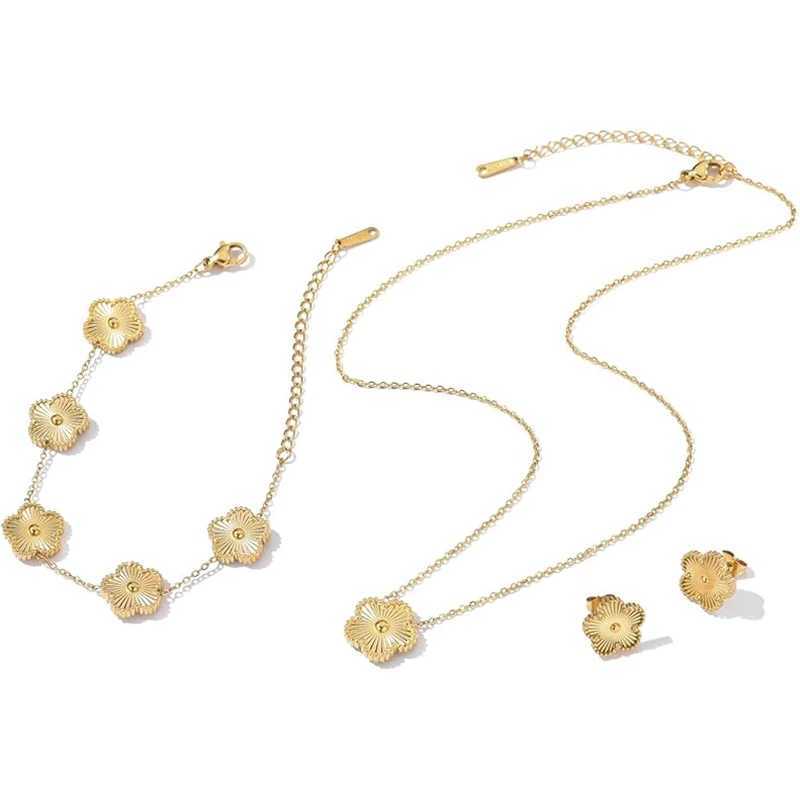 Neckalce Earring Bracelet Set for Women 2024 Hot 14K Gold Plated Stainless Steel Five Flower Jewelry Gift W241121