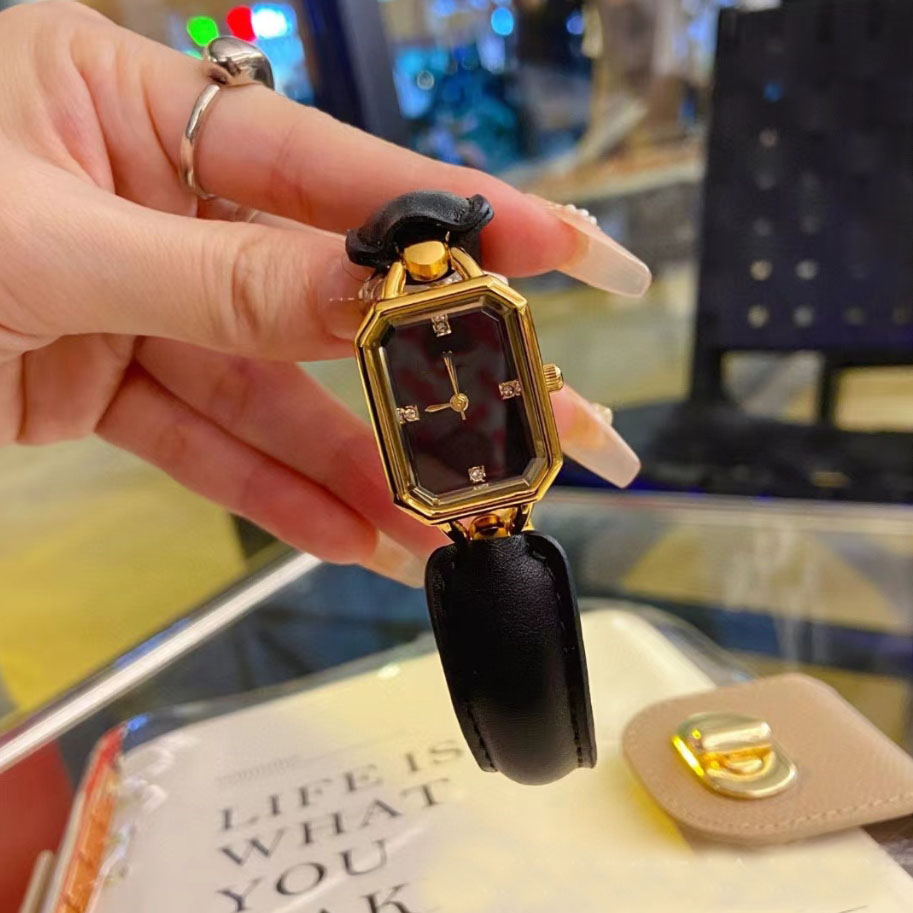 Fashion Retro Casual Watches Brand Letters Square Leather Strap Fashionable Clock Quartz Wristwatch for Women Gift