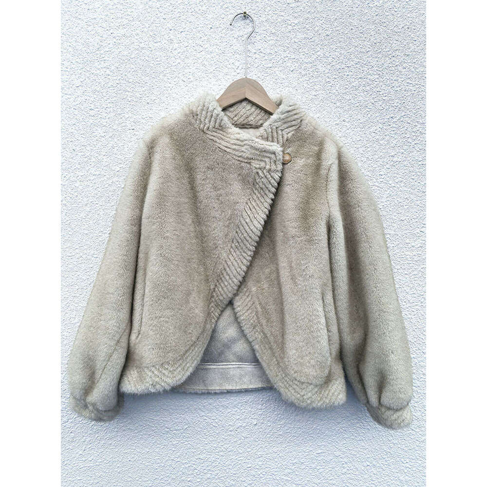 Haining autumn winter cold resistant warm fur integrated coat, gentle and environmentally friendly furry temperament women's top