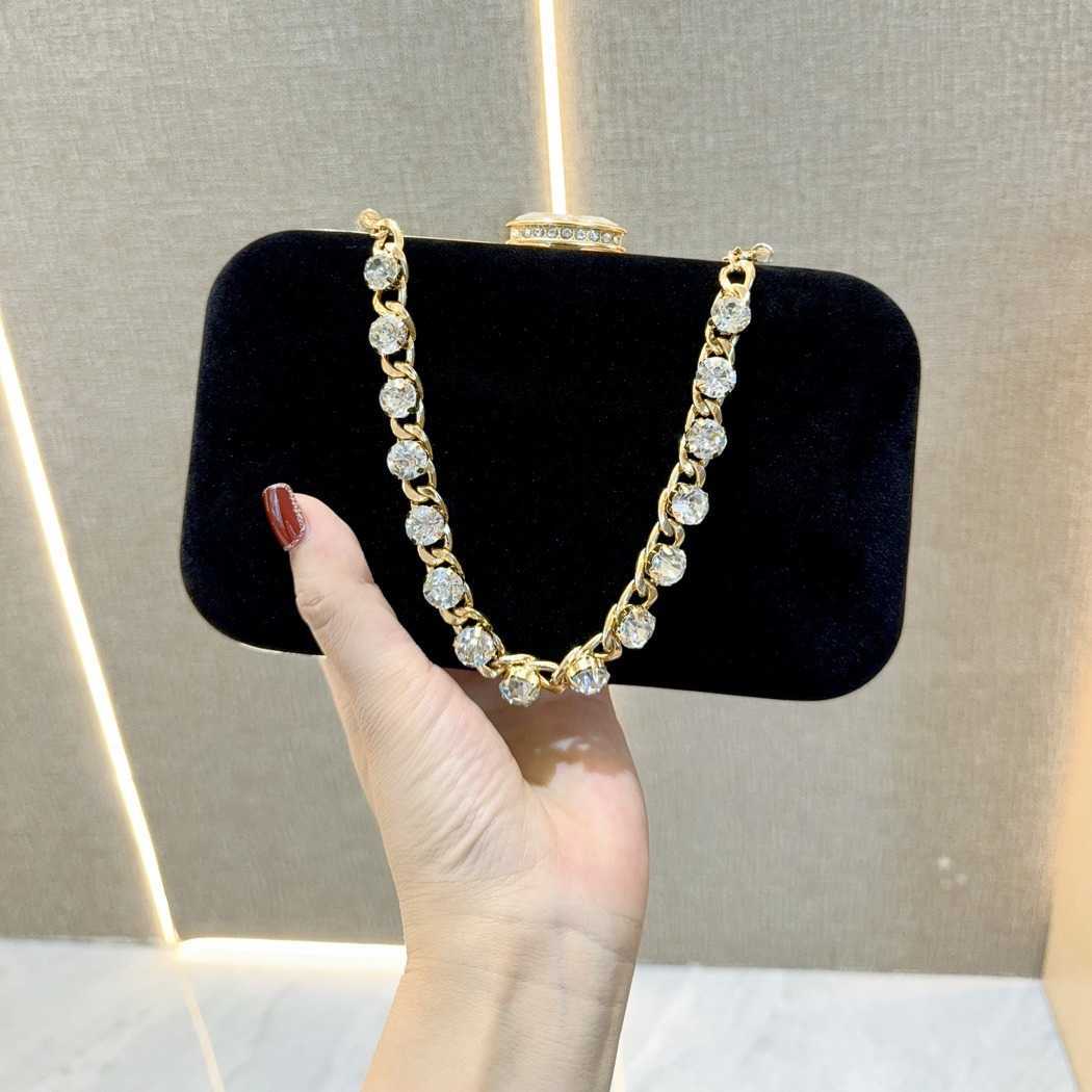 New Evening Dress Handheld Bag with Diamond Plush Face Bag for Celebrities and Cheongsam Banquet Bag for Women Handheld Crossbody Bag