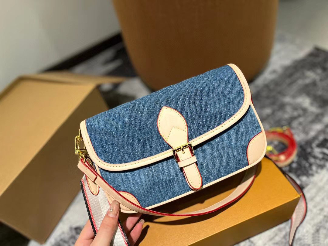 Designer Designed Crossbody Bag Shoulder Bag Top Quality Blue Denim Fabric Ladies Nurse Bag Underarm Bag.