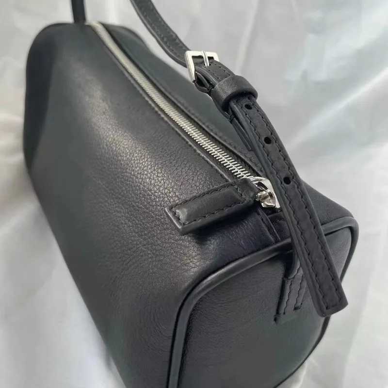 Niche Design Pen Holder Bag Velvet Leather Bottom Bag Retro Casual Small Square Bag Single Shoulder Handbag Y241121