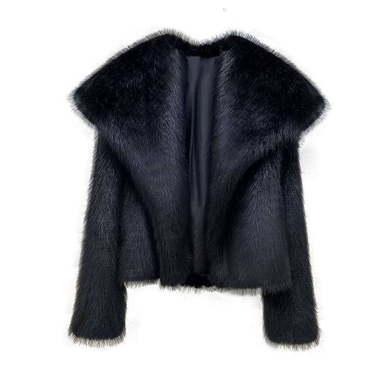 Fashionable large lapel faux elegant and socialite, long sleeved warm coat, fur top