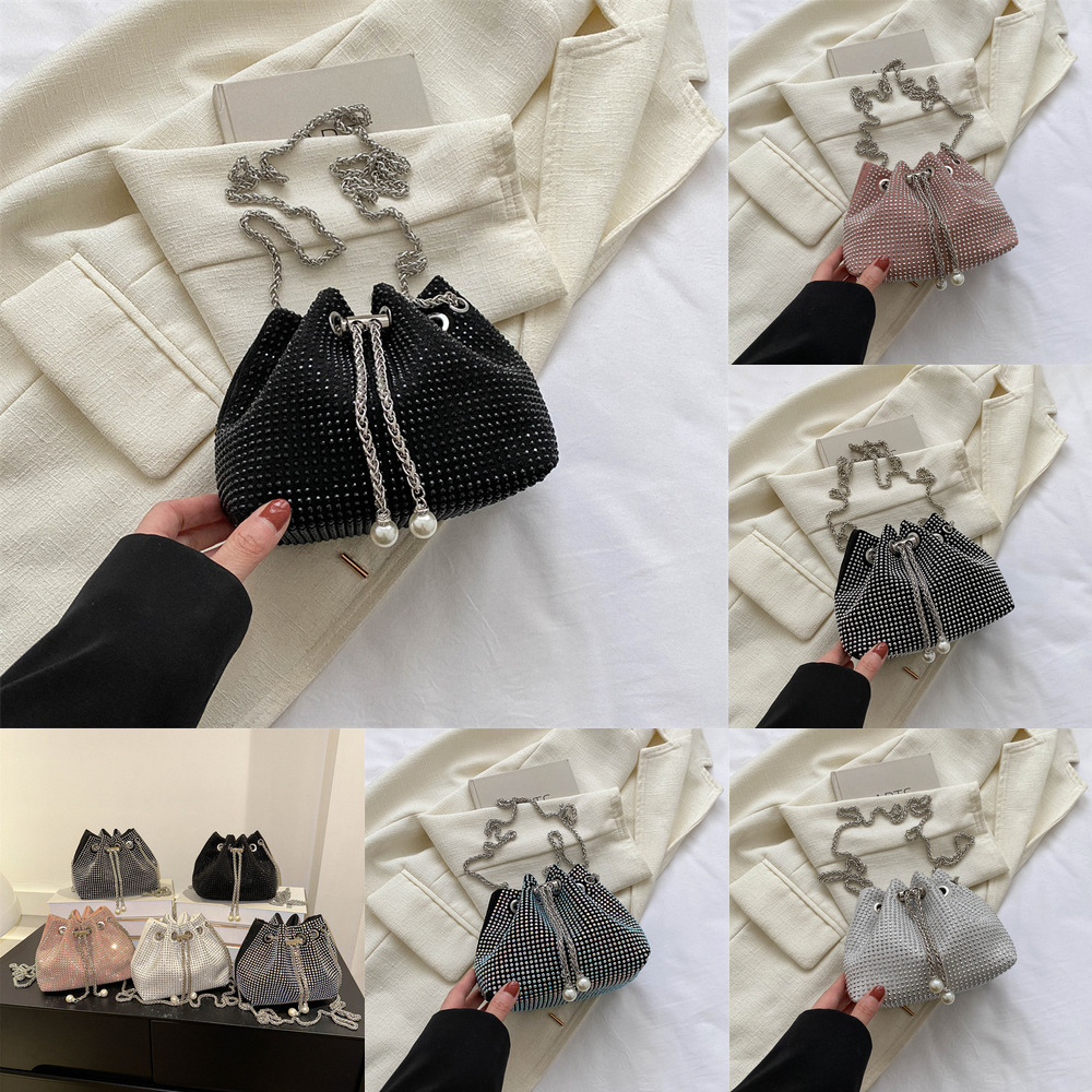 Women Body Fashion Cross Bags Trendy And Fashionable Crescent Bag Casual And Simple Handbag able