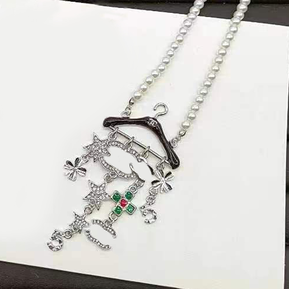 HOT Men Womens Designer Necklace Brand Letter Pendant Choker Chain Gold Plated Stainless steel Crystal Pearl Necklaces Wedding Jewelry Accessories Gifts