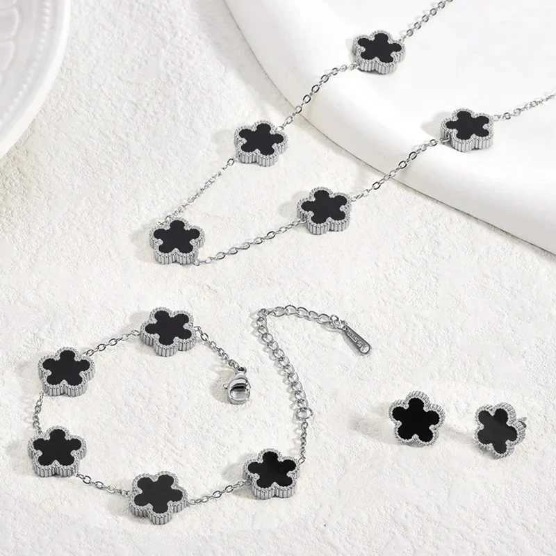 Stainless steel set earrings necklace bracelet Christmas birthday gift gold-plated womens double-sided flower elegant and fashionable W241121