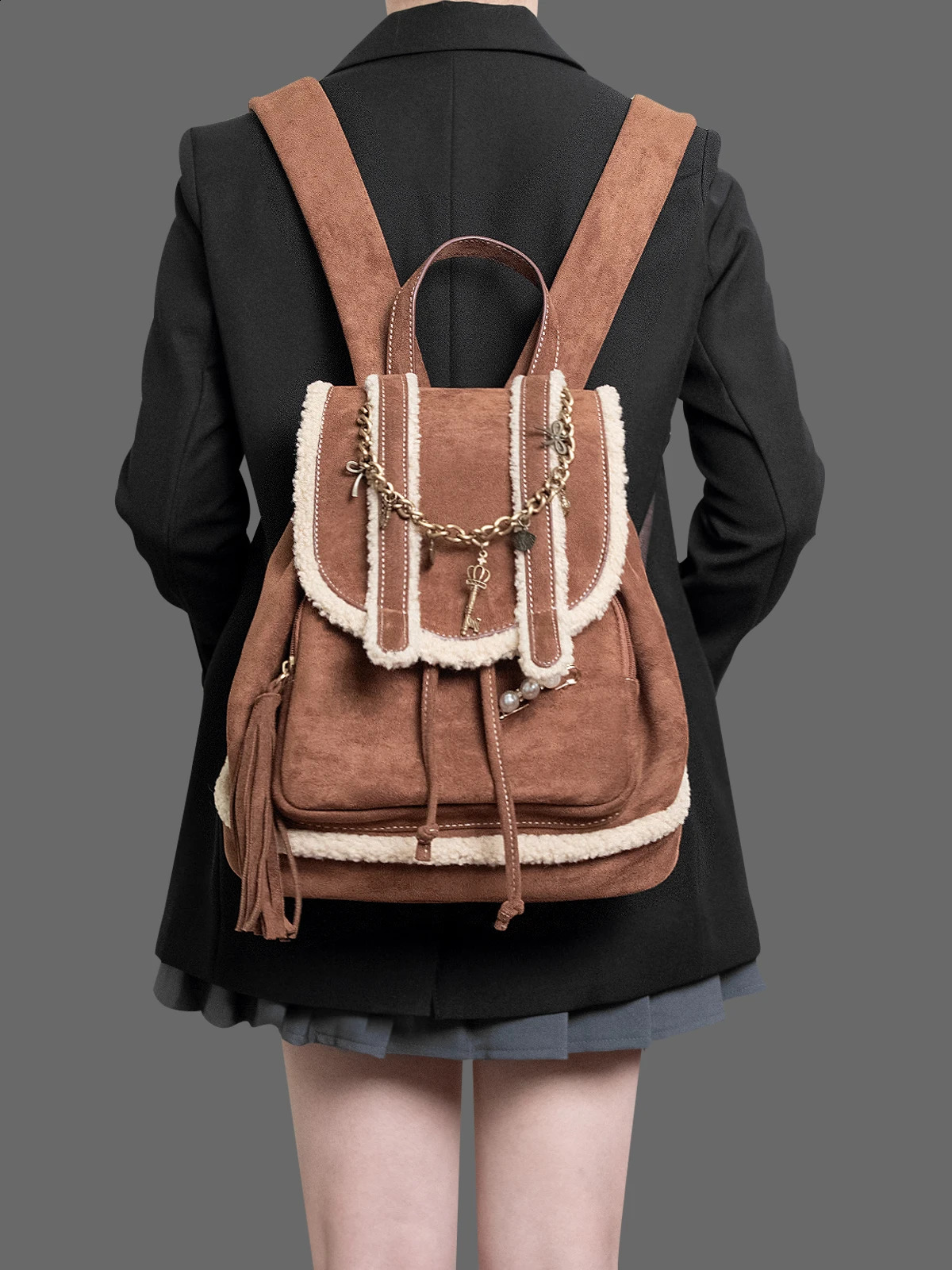2025S Fashion Designer Vintage Rough Drawstring Backpack Lightweight Plush Schoolbag Suede Lamb Wool Edge Ipad Bag