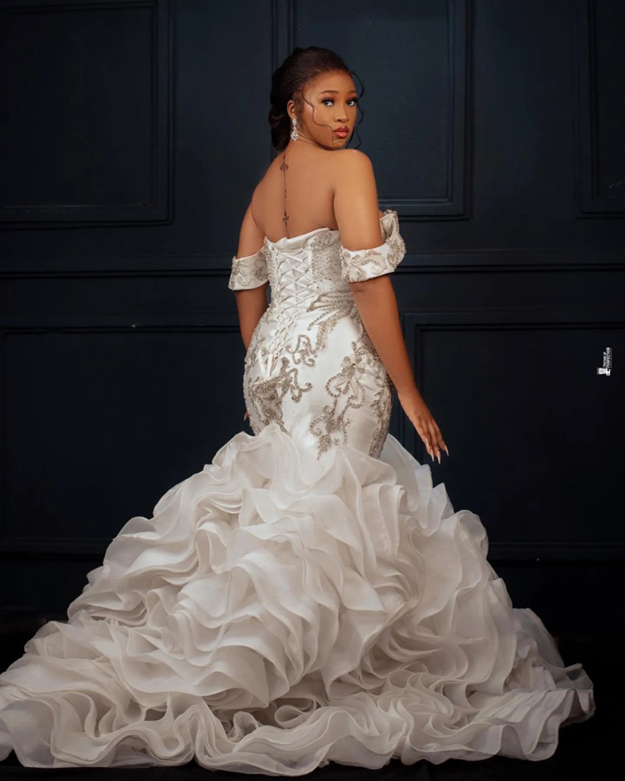 Aso Arabic Ebi Plus Size Ivory Mermaid Wedding Dresses Lacefull Wers Crystals Beaded Sweetheart Bridal Gowns Dresss