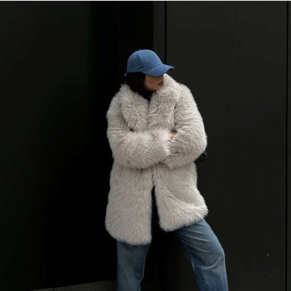 High end fur coat, Toka suit collar, khaki gray faux fur, warm, loose, and fashionable for winter women