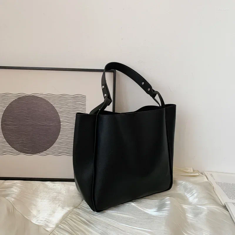 Totes 2024 Women Large Capacity Female's Bags Made Of Leather Handbags Shoulder Shopping And Travel