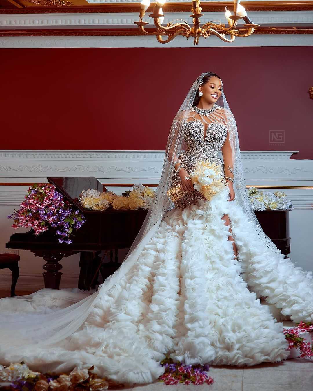 Luxury Crystal Mermaid Wedding Dresses with Detachable Train Beading Side Split Bridal Gowns Ruffle Tiered Brides Dress Vestidos De Novia