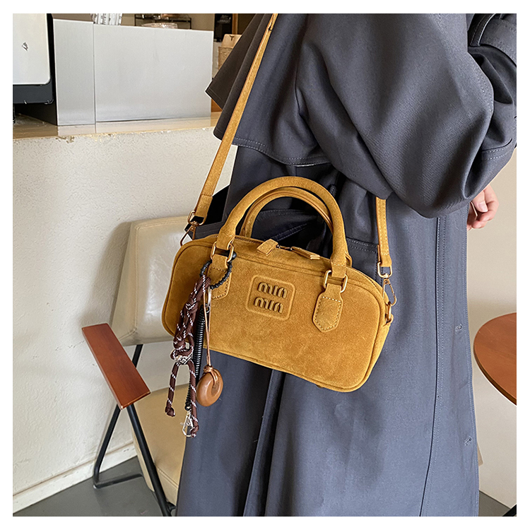Autumn/Winter Retro Frosted Small Female New Popular Cross-Body HOT Handbag Bowg Bag Suede Zipper Style