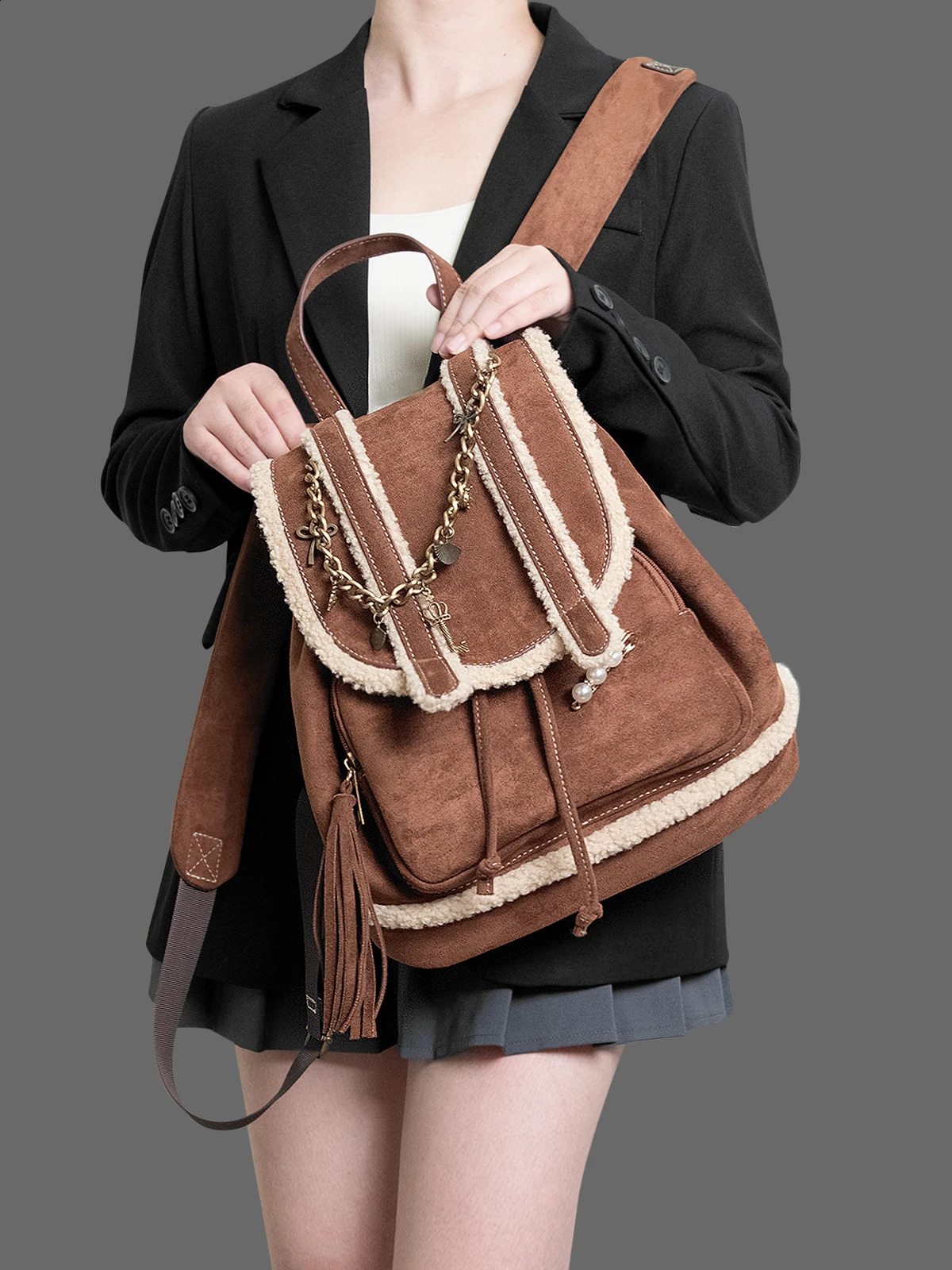 2025S Fashion Designer Vintage Rough Drawstring Backpack Lightweight Plush Schoolbag Suede Lamb Wool Edge Ipad Bag