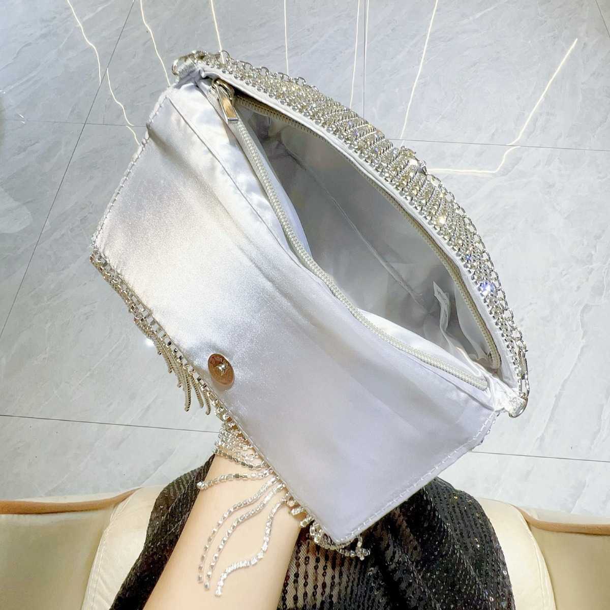 New Super Sparkling Full Diamond Banquet Bag Korean Edition Internet Celebrity Premium Feel Handheld Crossbody Bag