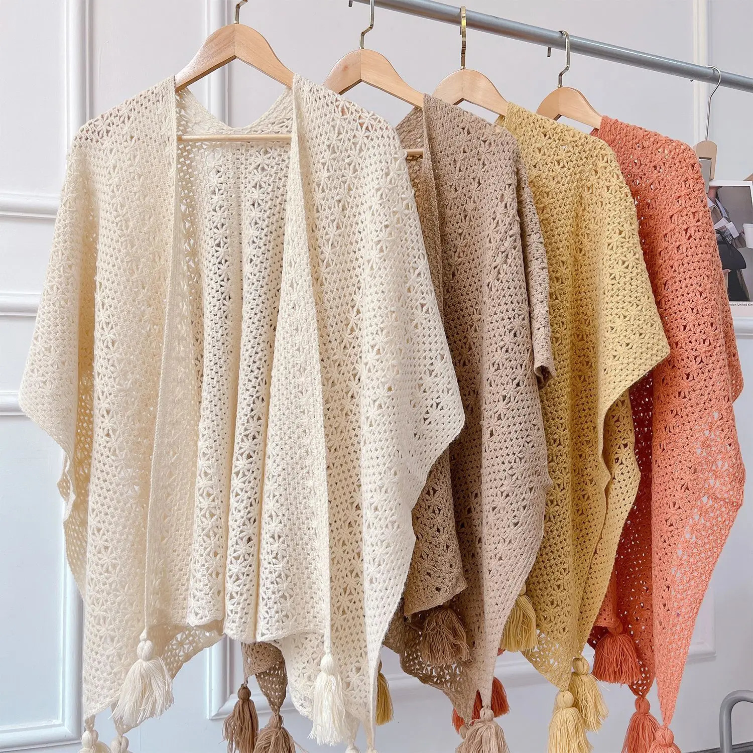 Poncho Cloak Ethnic Style Tourism Holiday Outwear Pography Knitted Tassel Split Shawl for Women Capes Lady Spring Coat 240419