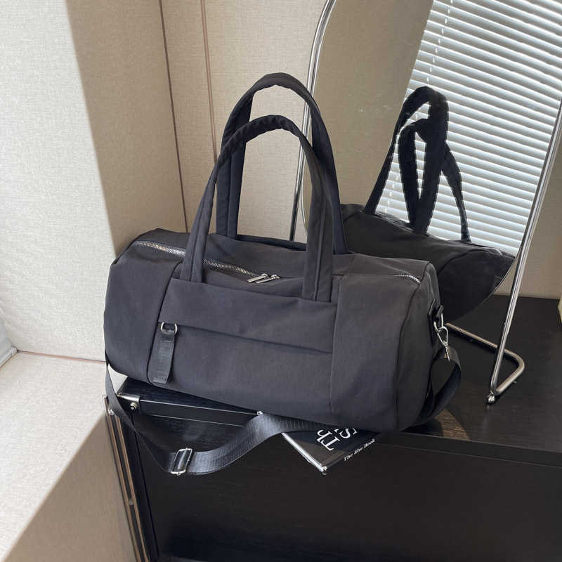 new large capacity travel bag commuting handbag lightweight outdoor sports and fitness womens bag yoga bag cylindrical backpack