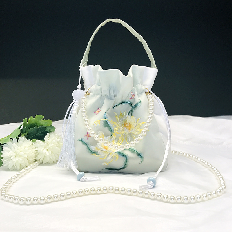 New Yunzhi Qi trend Shining Hanbok Retro Diagonal Cross Pearl Embroidery leisure Bag Chinese Drawstring Handbag Designer Bag