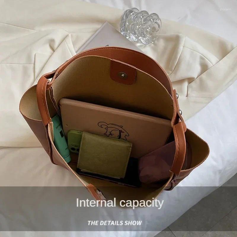 Totes 2024 Women Large Capacity Female's Bags Made Of Leather Handbags Shoulder Shopping And Travel