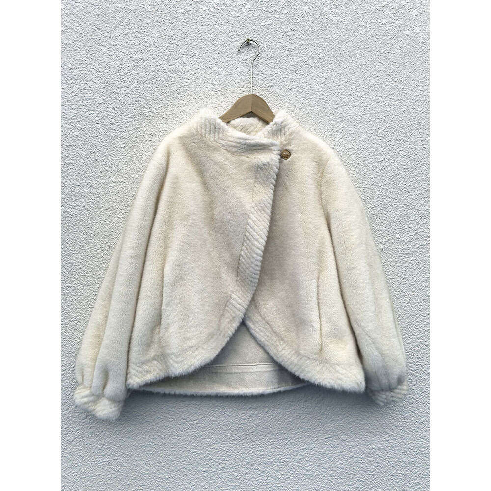 Haining autumn winter cold resistant warm fur integrated coat, gentle and environmentally friendly furry temperament women's top