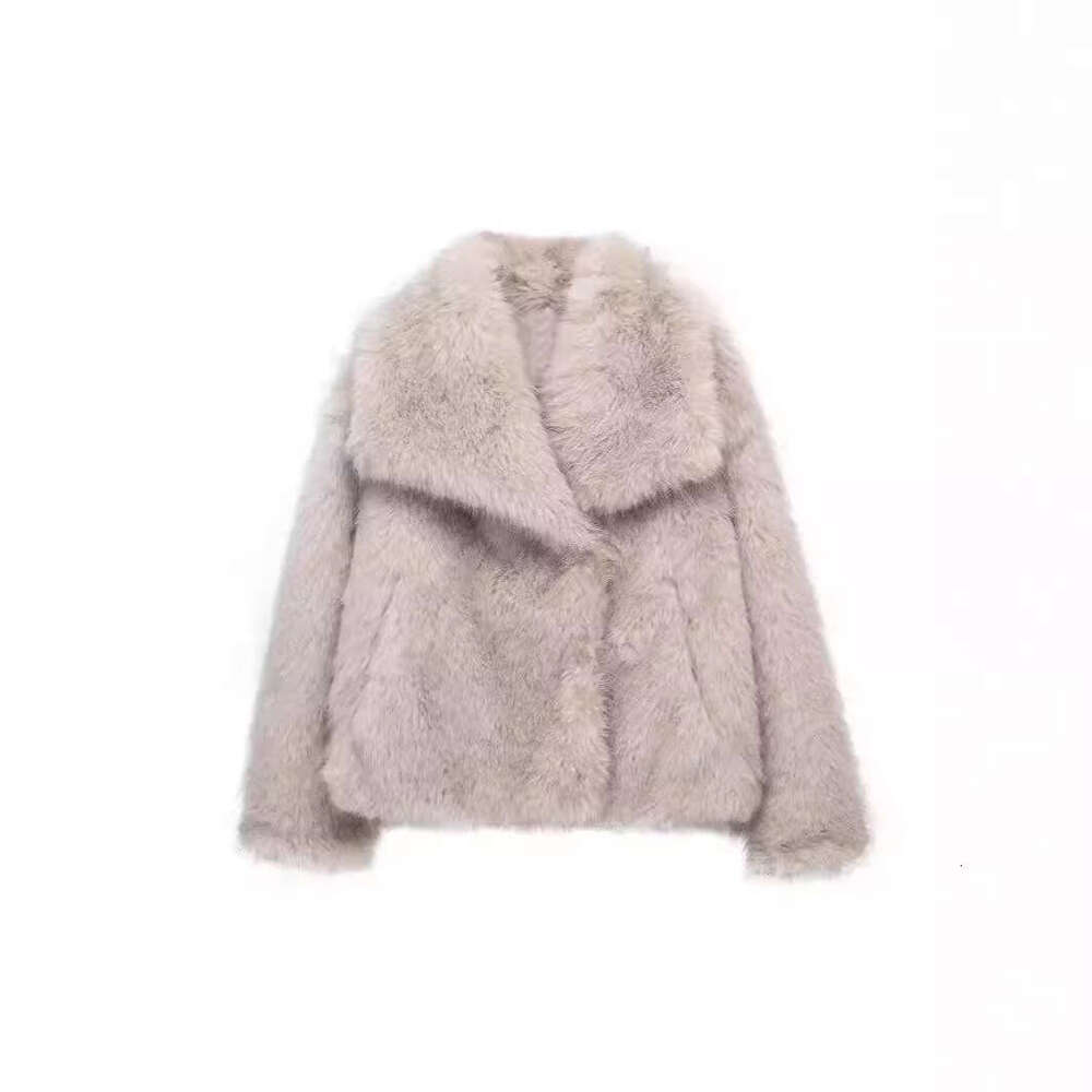 Women's lambhair black coat for autumn and winter 2024 new style imitation fur