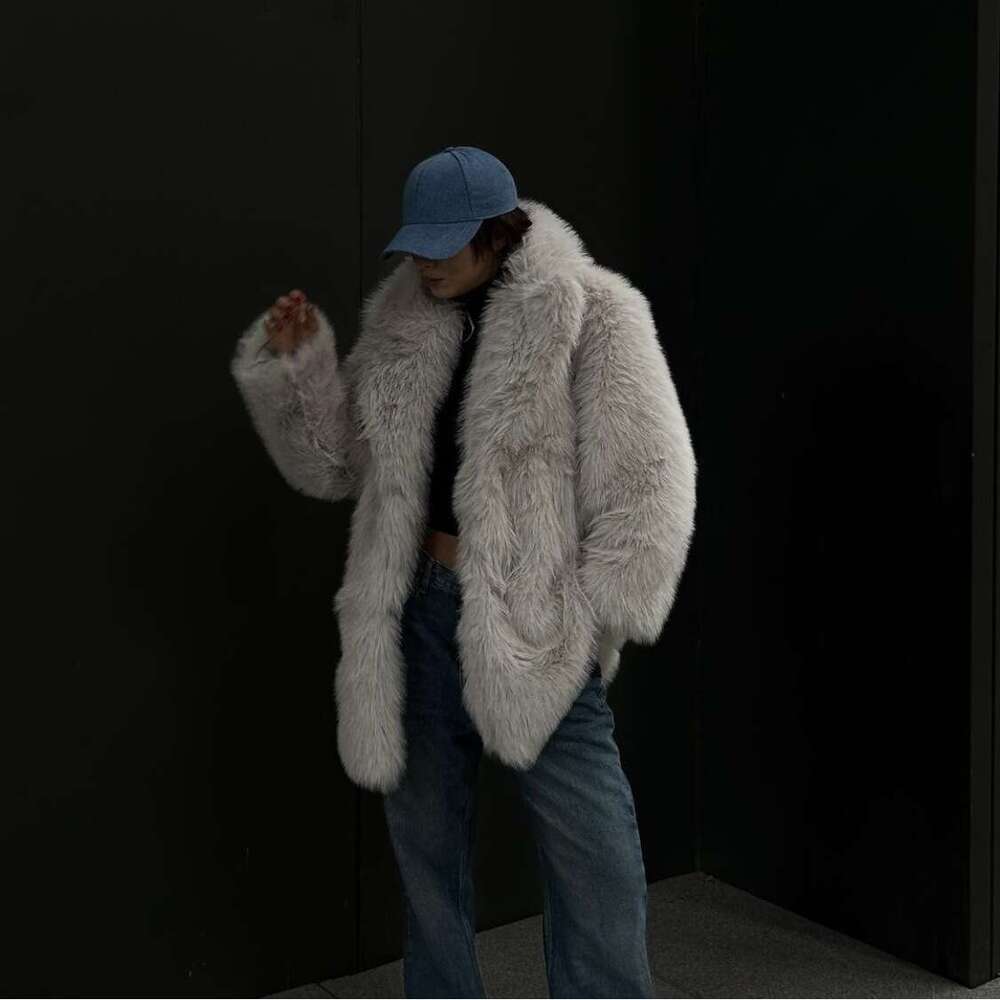 High end fur coat, Toka suit collar, khaki gray faux fur, warm, loose, and fashionable for winter women