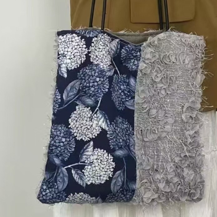 New embroidered ball lace tassel niche design autumn and winter canvas bag high leisure end single trend shoulder handbag slanted body lazy commuting 